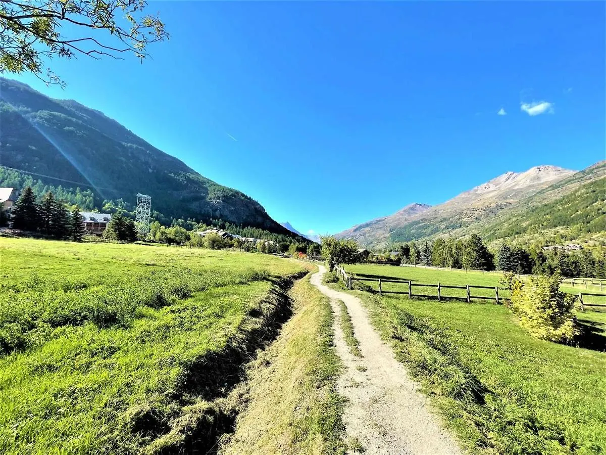 Charmant T2 Avec Grande Terrasse, Proche Telecabines Et Commerces, Parking Inclus - Fr-1-330F-43 Serre Chevalier Apartment